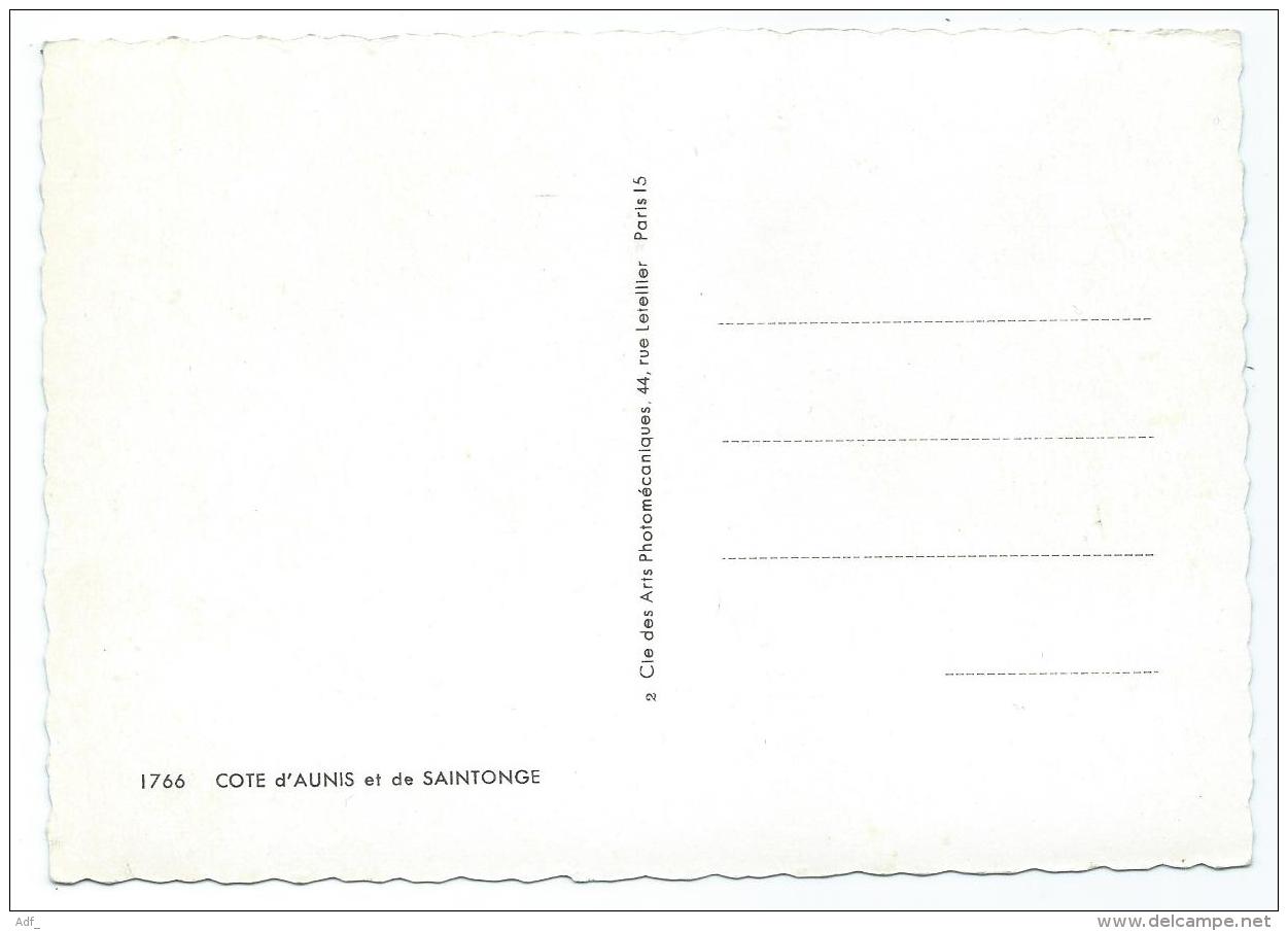 CPSM CARTE COTE D'AUNIS ET DE SAINTONGE, LA ROCHELLE, ROCHEFORT, ILE DE RE, OLERON, MARENNES, ROYAN, SAINTES, MESCHERS - Poitou-Charentes