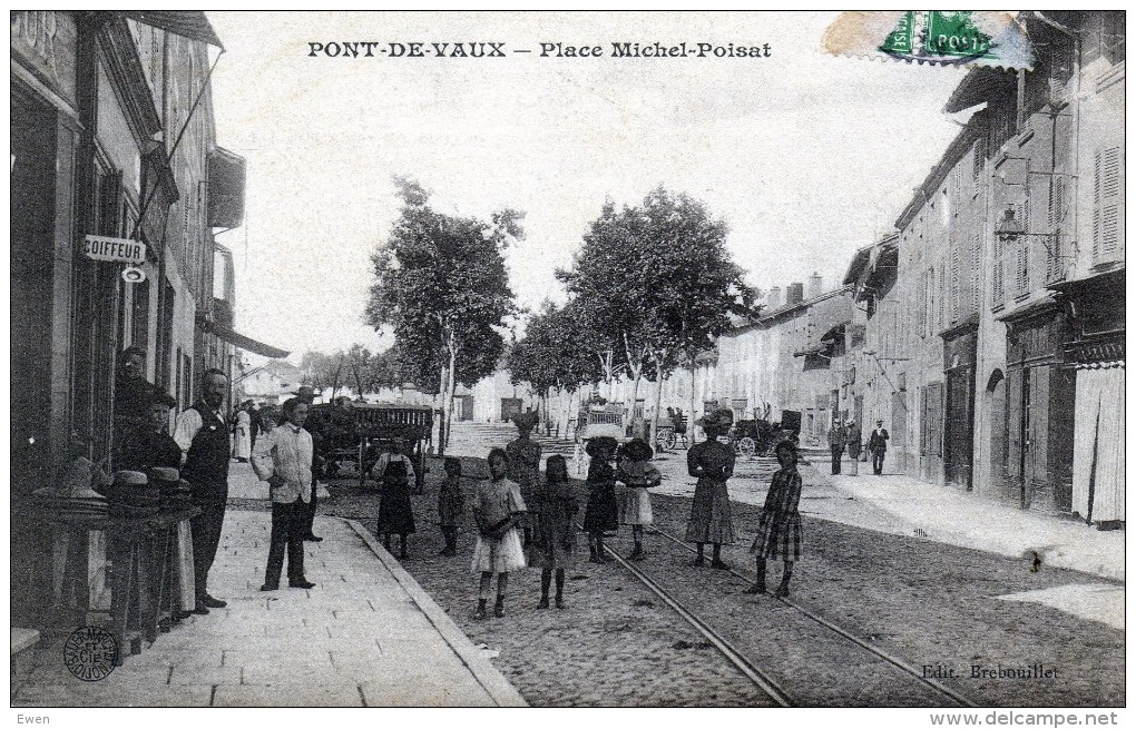 Pont-de-vaux. Place Michel-Poisat. (Animée, Devant Salon De Coiffeur). - Pont-de-Vaux