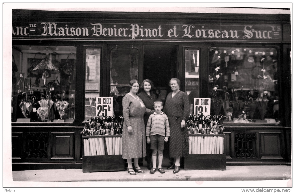 Vannes - Carte Photo - Devanture Ancienne Maison DEVIER PINOT Et LOISEAU Succ - Place Henri IV - Parapluie Ombrelle - Vannes