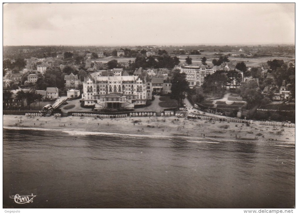 SAINT -LUNAIRE- Le Centre De La Plage Et Le Grand Hotel - Saint-Lunaire