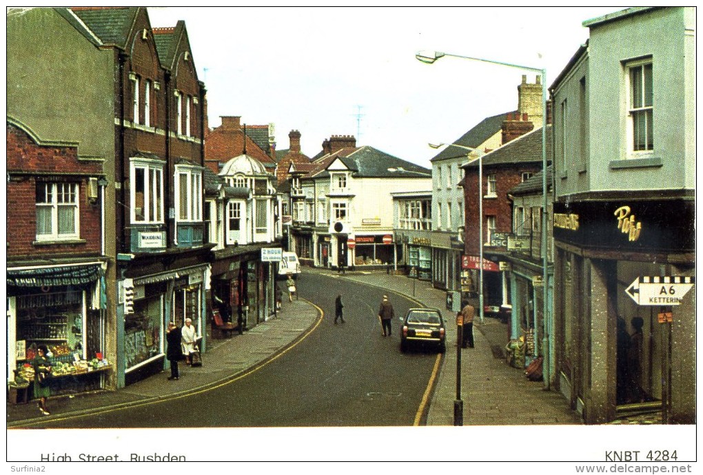 NORTHANTS - RUSHDEN HIGH STREET N138 - Northamptonshire