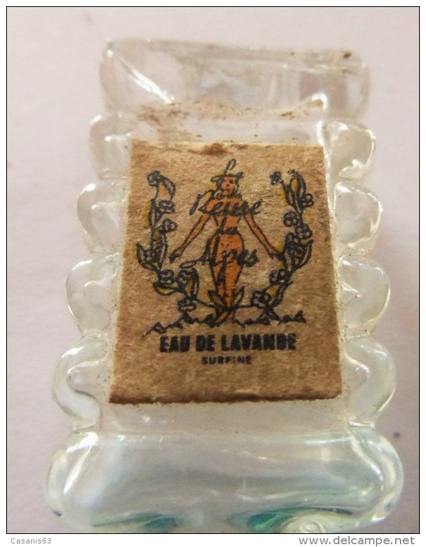 Porte  Clefs     EAU DE LAVANDE - REINE DES ALPE  (  Parfum  ) - Portachiavi