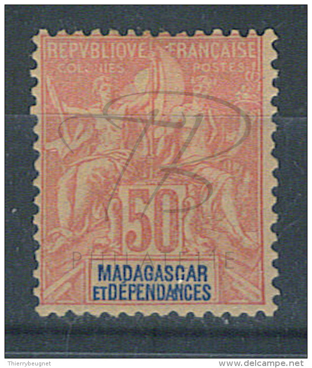 VEND BEAU TIMBRE DE MADAGASCAR N°38 , "A" ET "N" DE "DEPENDANCES" RELIES , NEUF !!!! - Nuovi