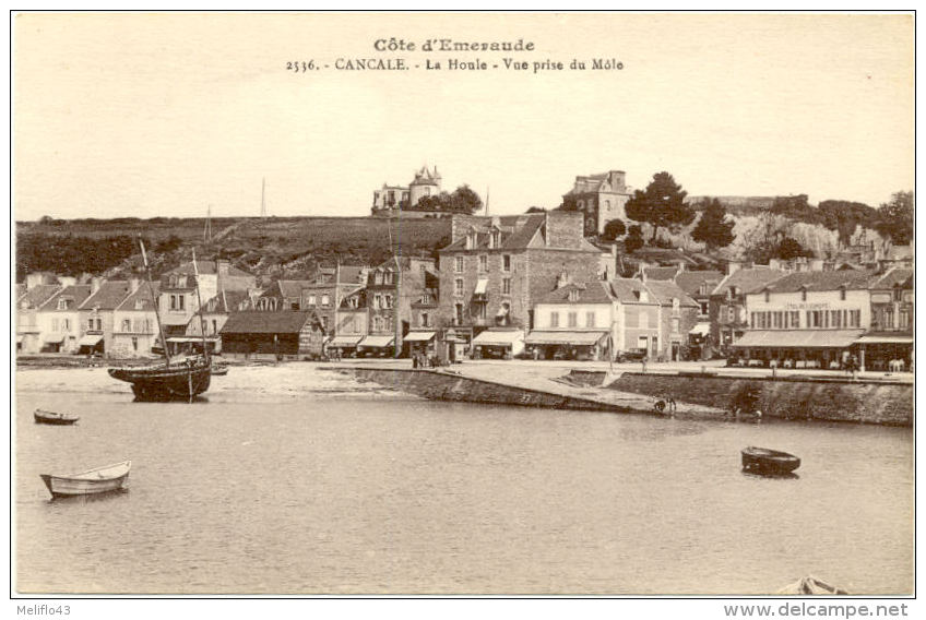 35/CPA - Cancale - La Houle - Vue Prise Du Mole - Cancale