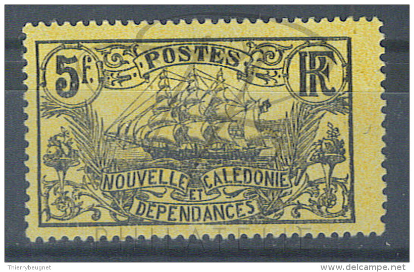 VEND BEAU TIMBRE DE NOUVELLE-CALEDONIE N°104a , NOIR SUR JAUNE , NEUF !!!! - Nuevos