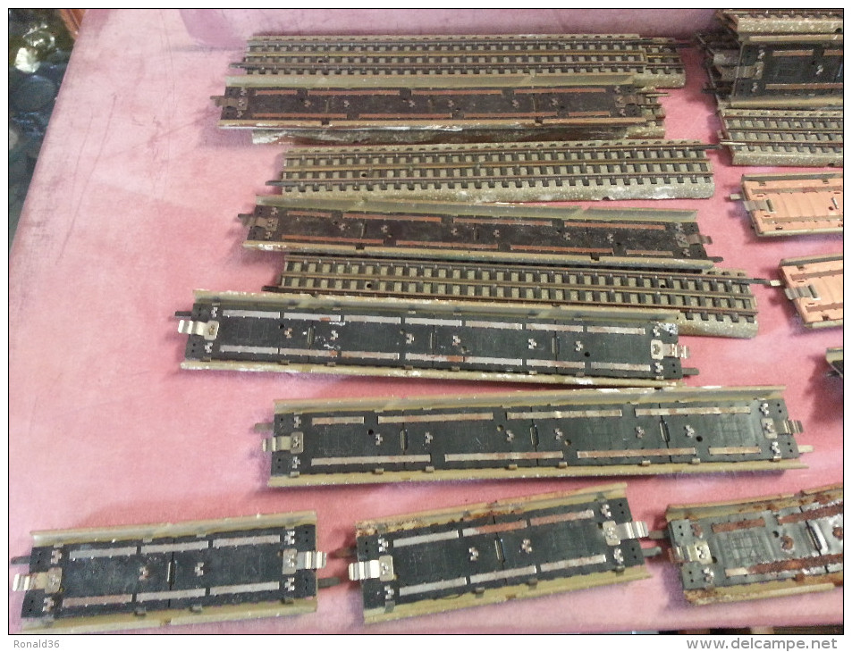 LOT JOUET MINIATURE pour TRAIN électrique HO Made in France VB 24 COURBES 1 DEMI 20 DROITES 2 DEMIS 2 MINI 3 AIGUILLAGES