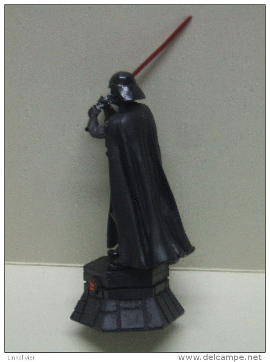 DARK VADOR (Darth Vader) figurine en plomb STAR WARS pièce de jeu d´échecs ALTAYA : dame (reine) noire