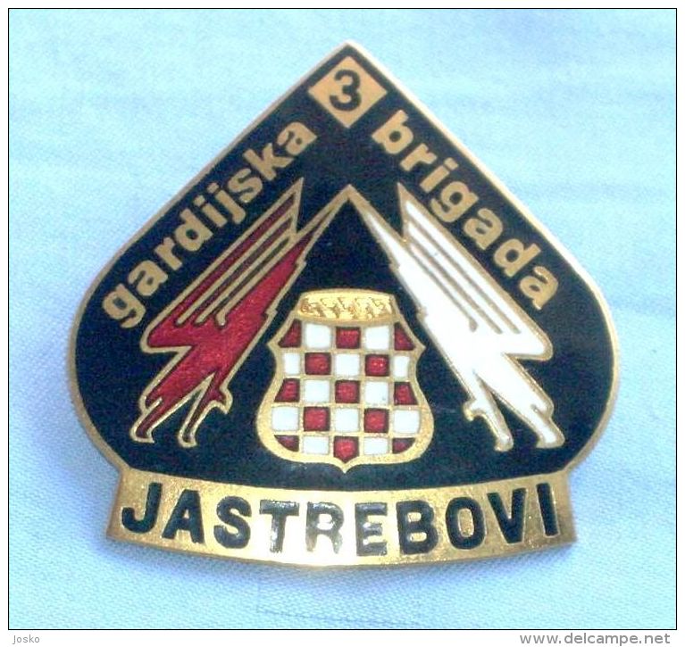 HVO ... JASTREBOVI - 3. GARDIJSKA BRIGADA Vitez Busovaca - Large Enamel Badge *  Bosnie Bosnien Kroatien Croatia - Heer