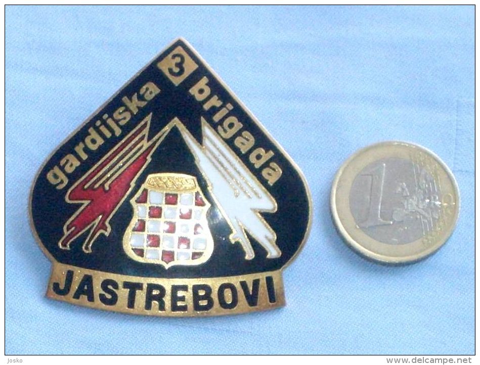 HVO ... JASTREBOVI - 3. GARDIJSKA BRIGADA Vitez Busovaca - Large Enamel Badge *  Bosnie Bosnien Kroatien Croatia - Heer