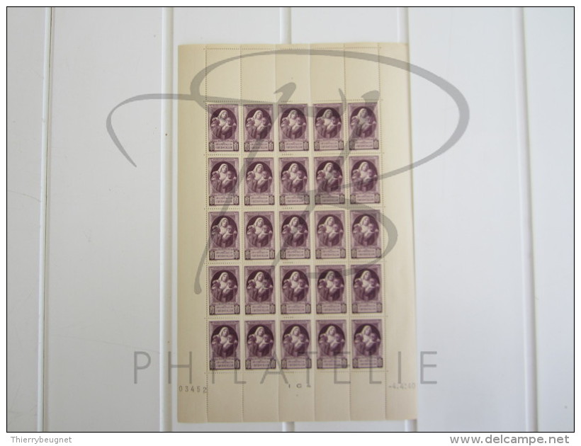 VEND BEAUX TIMBRES DE BIENFAISANCE DE FRANCE N°24 , EN FEUILLE ENTIERE , XX !!!! - Feuilles Complètes