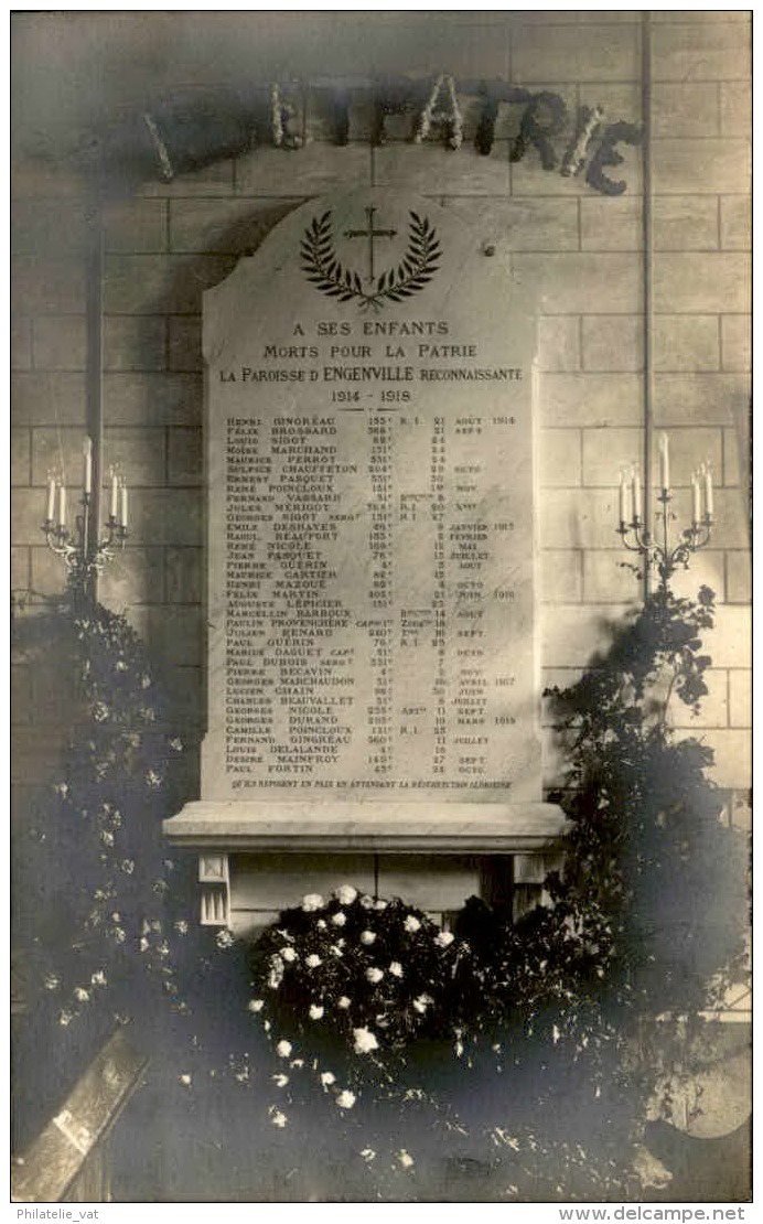 FRANCE - Carte Photo D'un Monument Aux Morts - Détaillons Collection - A Voir - 18358 - Monuments Aux Morts