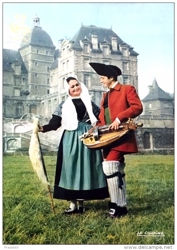 # Folklore Du Queyras - Couple Du Queyras - Groupe Folklorique De Grenoble "La Delphinale" - Grenoble