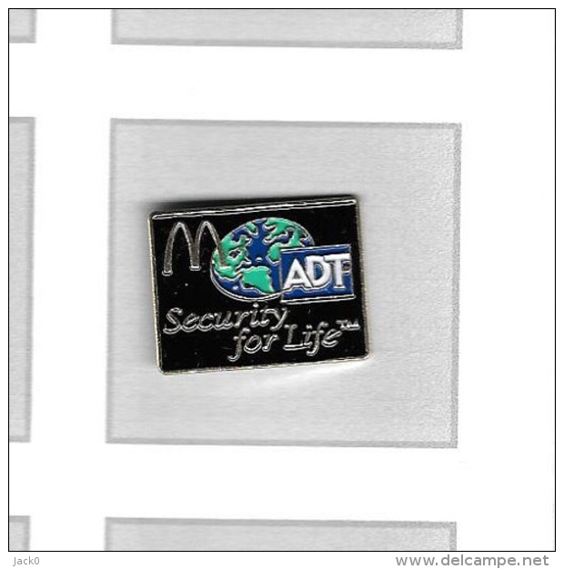 Pin´s  Mac  Do  2000  ADT  Security  For  Life - McDonald's
