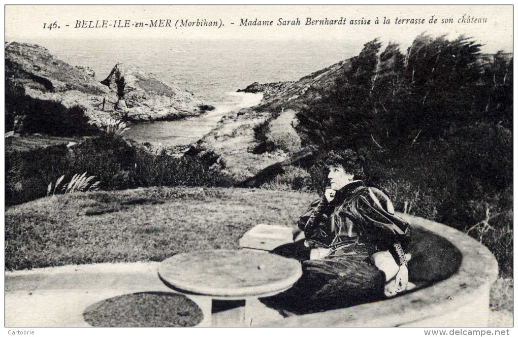 56 BELLE ISLE EN MER   Madame Sarah BERNHARDT Assise à La Terrasse De Son Chateau-Edition Peu Courante - Belle Ile En Mer