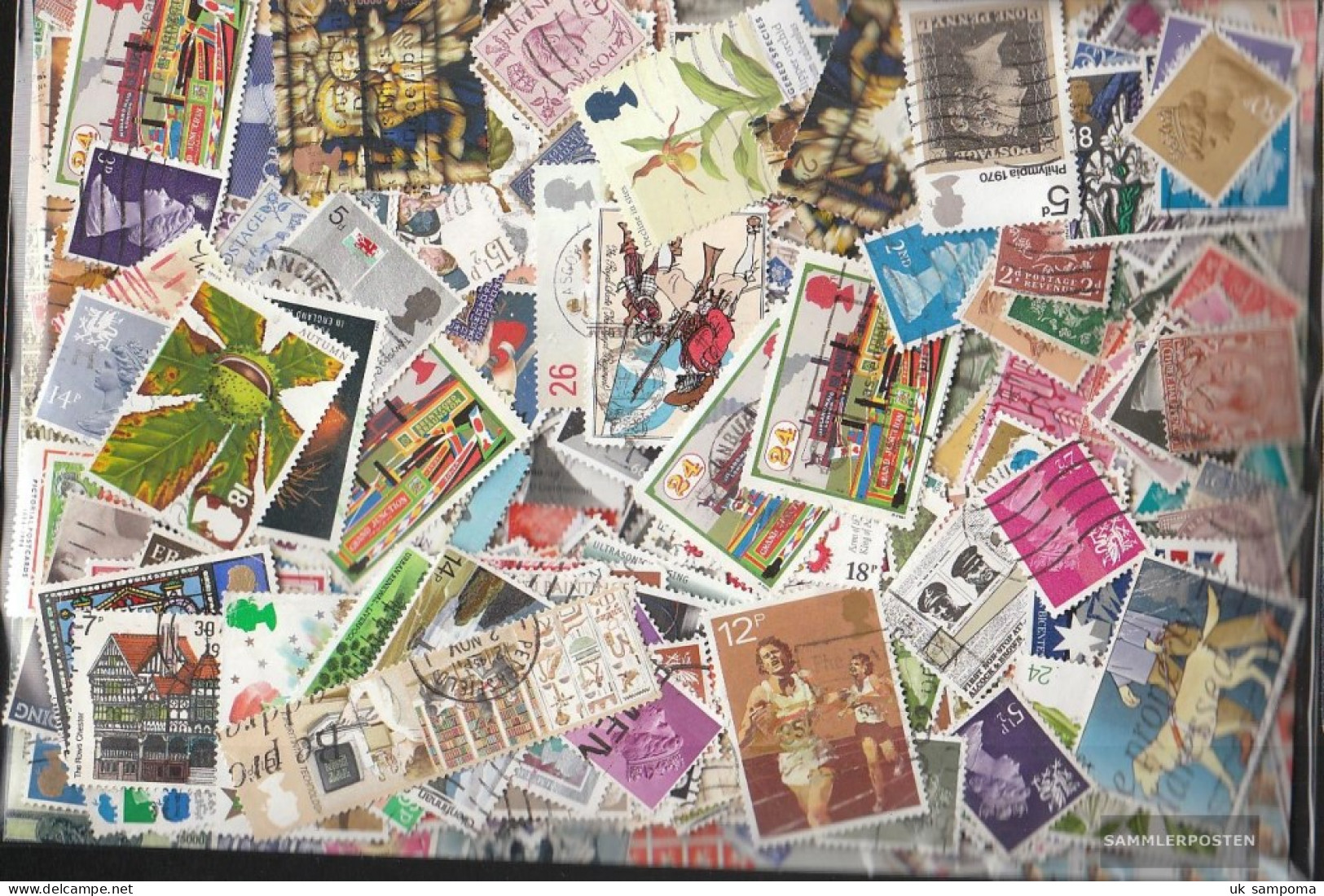 United Kingdom 400 Different Stamps - Collections