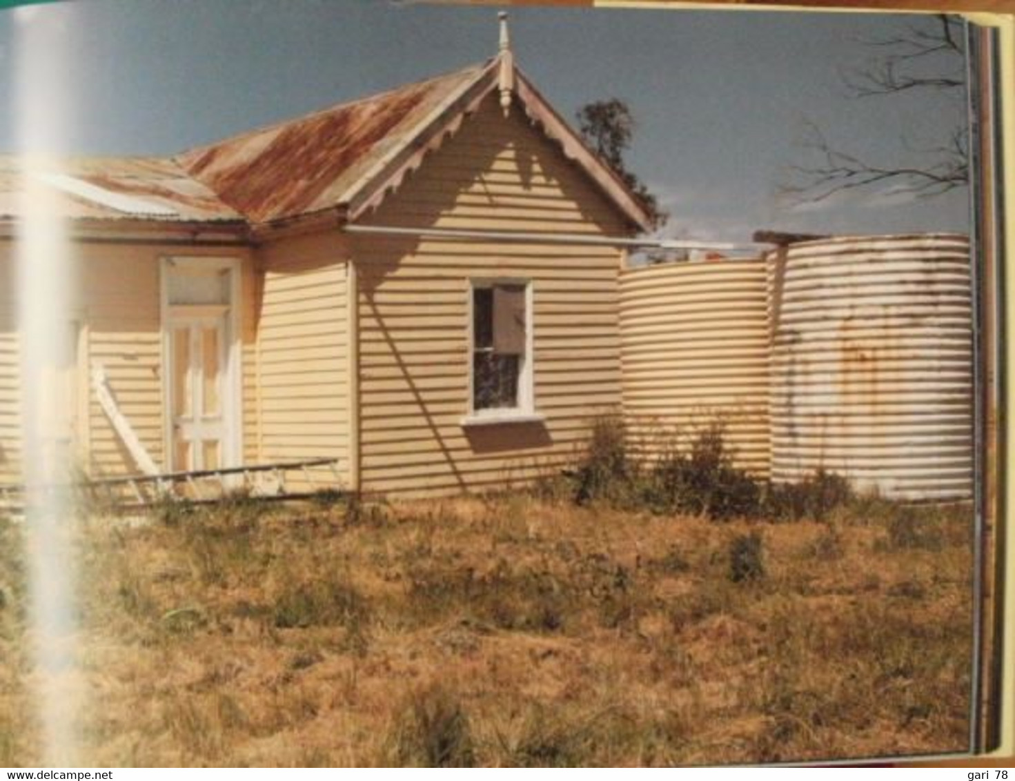 EYE ON AUSTRALIA Photos de Michael RUETZ Introduction de Harry BUTLER