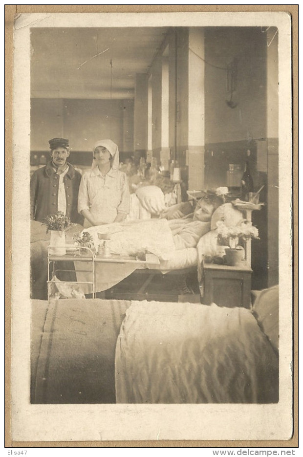 1914  18   HOPITAL  MILITAIRE   -   BLESSES  - INFIRMIERE - War 1914-18