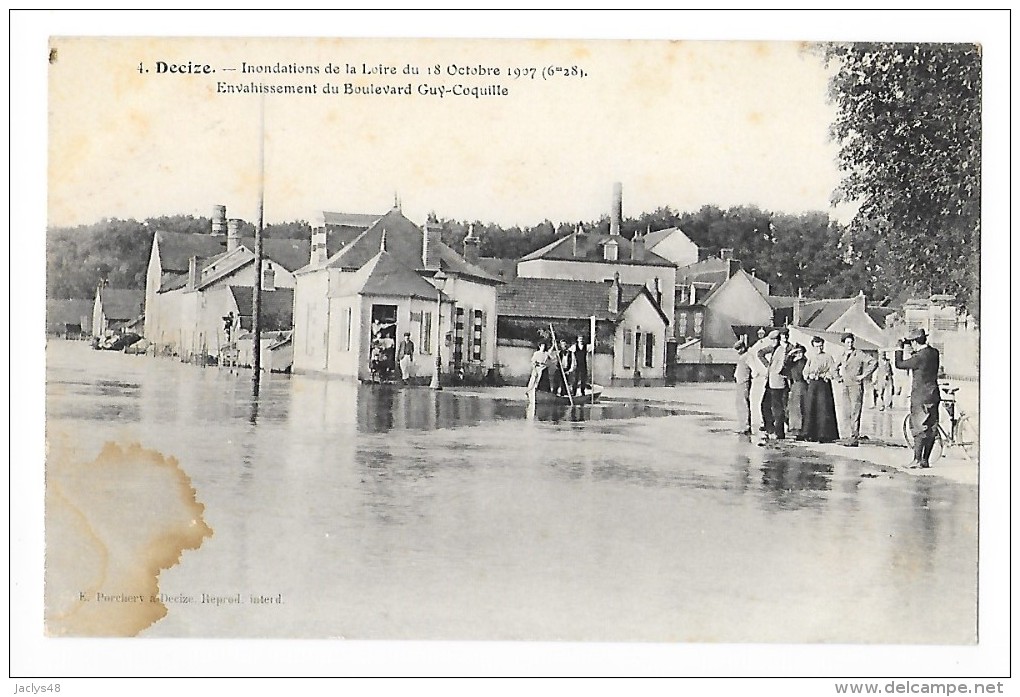 DECIZE  (cpa 58) Inondations Du 18 Octobre 1907 Boulevard Guy Coquille - L1 - Decize