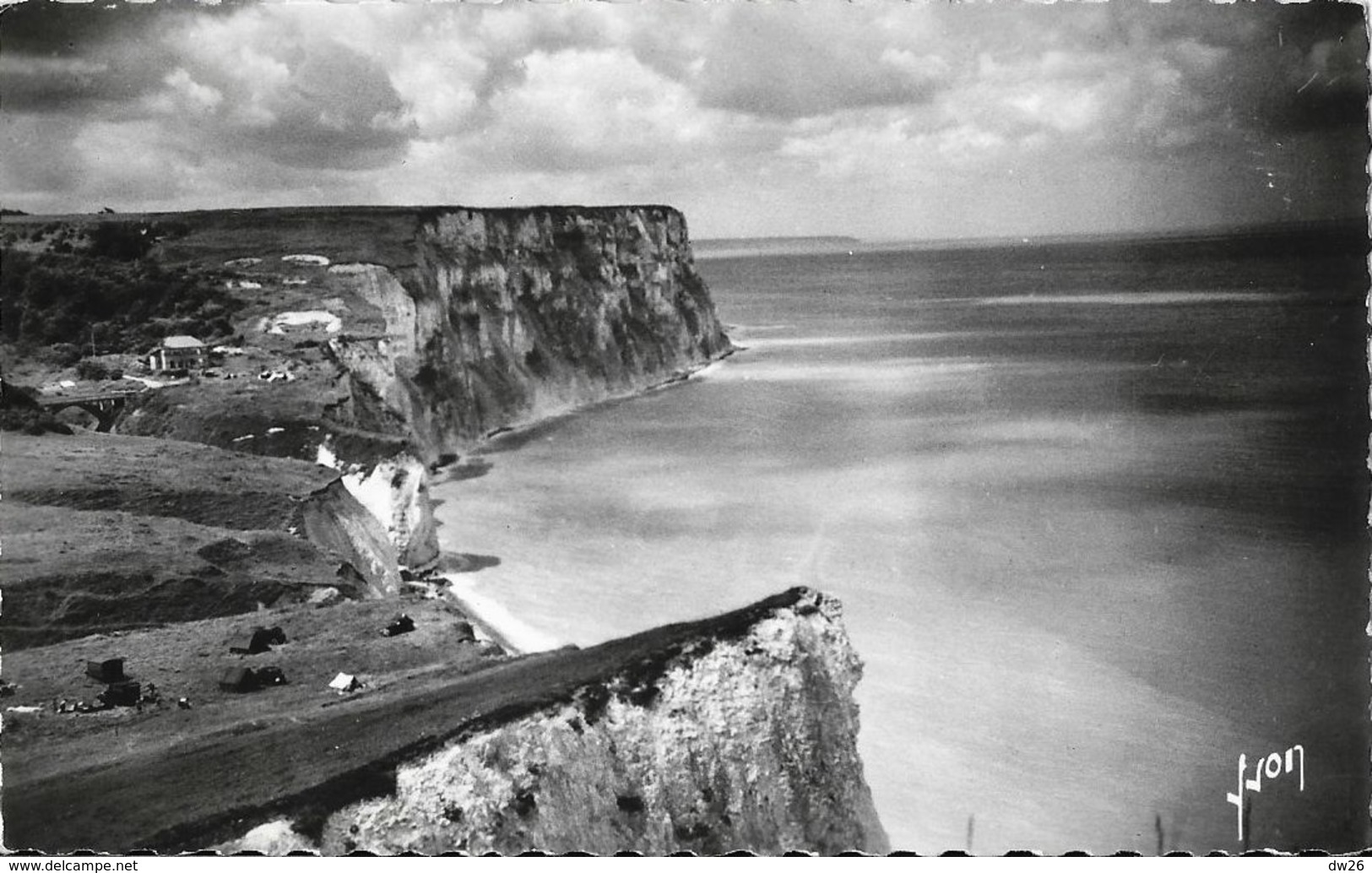 Berneval-sur-Mer - Les Falaises Vers Dieppe Et La Pointe D'Ailly - Carte Yvon N° B.2953 - Berneval