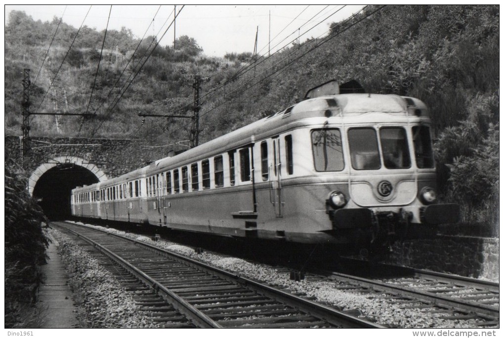 PHOTO 202 - Photo 14 X 9 -  Train - SAINT SULPICE LAURIERE - Photo Guy LAFORGERIE - Trains