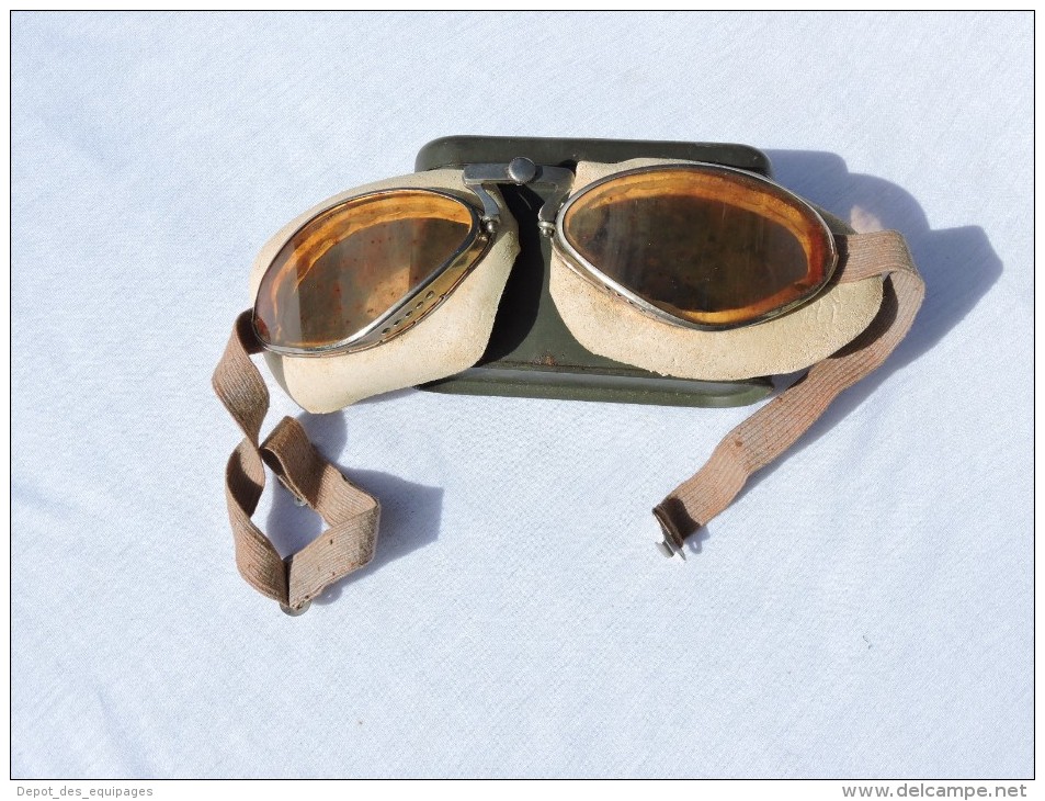 LUNETTES MOTOCYCLISTE + CHARS En Boite - MODELE 1935  #.2 - Casques & Coiffures