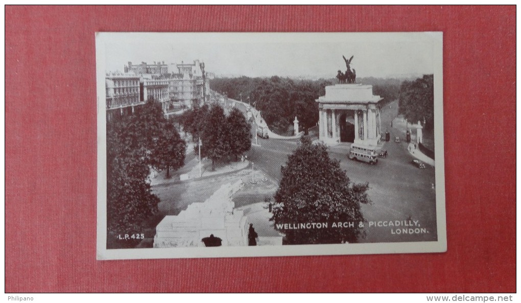 Has Stamp & Cancel> England> London  Wellington Arch Ref  2307 - Other & Unclassified