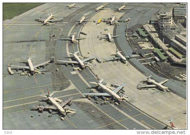 KLOTEN - AEROPORT - DIVERS AVIONS - 1984 - Kloten