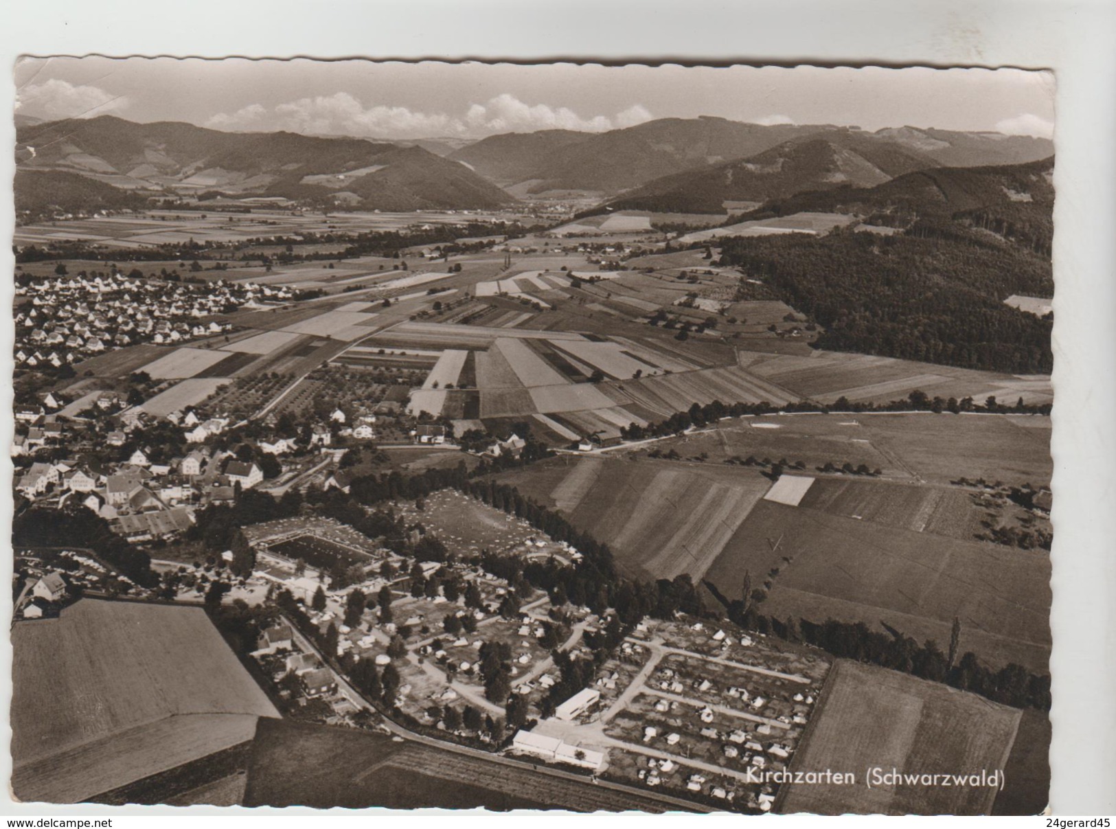 CPSM KIRCHZARTEN (Allemagne-Bade Wurtemberg) - Vue Aérienne - Kirchzarten