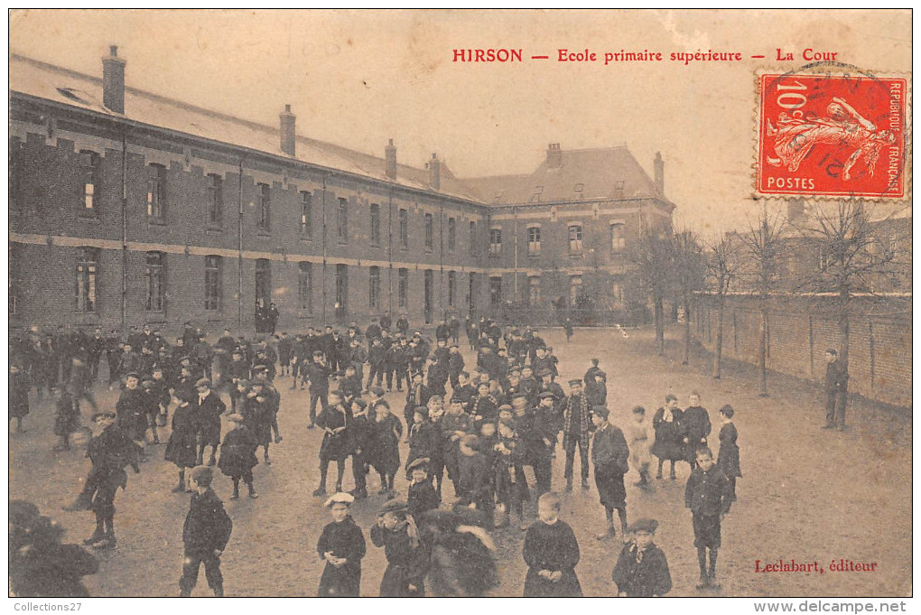 02-HIRSON- ECOLE PRIMAIRE SUPERIEURE , LA COUR - Hirson