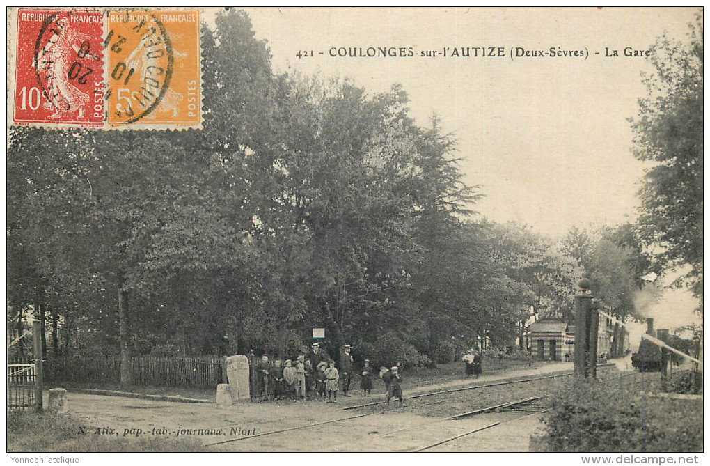 79 - COULONGES SUR L'AUTIZE - Gare - Chemin De Fer - Train - Coulonges-sur-l'Autize