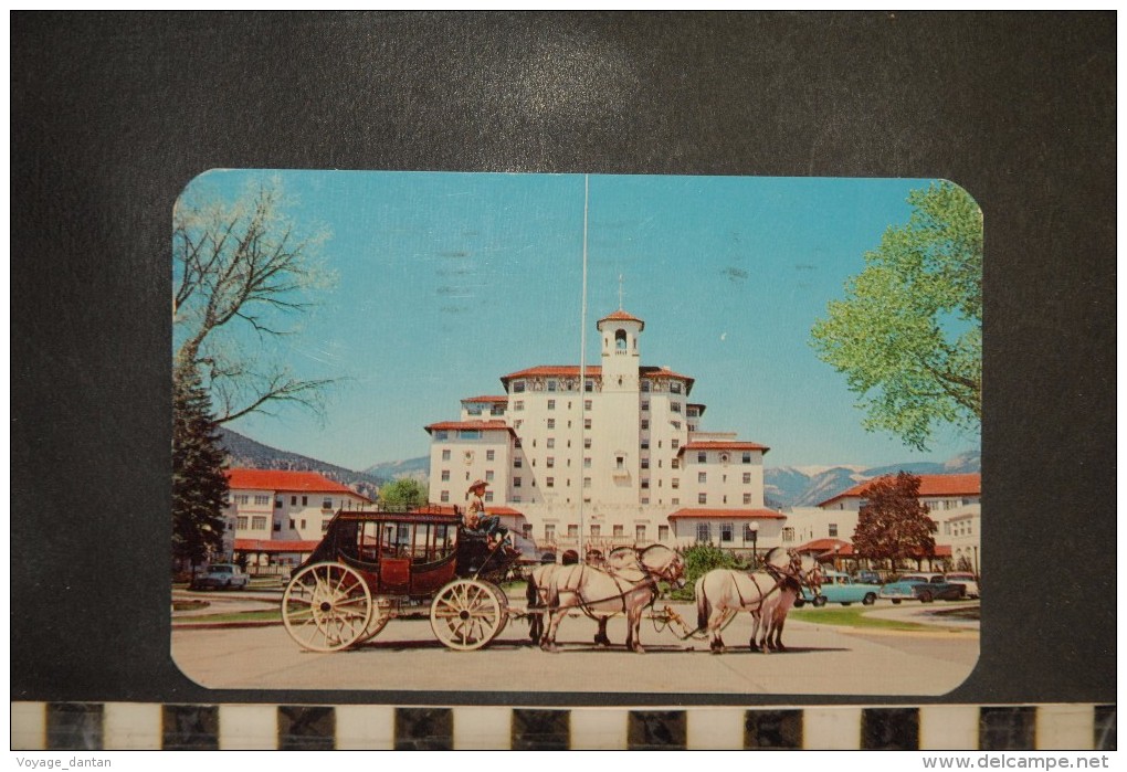 CP,  HORSE AND CARRIAGE AT BROADMOOR HOTEL Colorado Springs Colorado - Colorado Springs