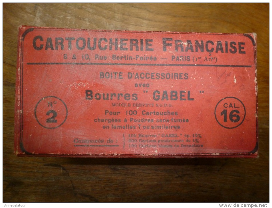 Article Pour CARTOUCHERIE : Boite D'accessoires Avec Bourres GABEL    N° 2   Calibre 16 - Autres & Non Classés