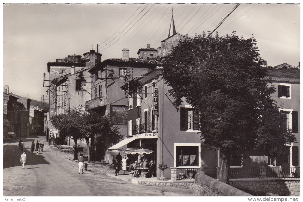 CARTE POSTALE SATILLIEU  07  La Grande Rue Et L´hotel Du Pont - Le Cheylard