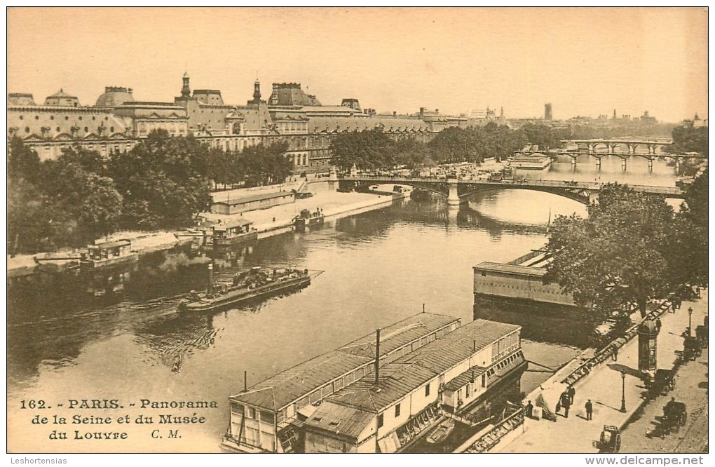 PARIS PANORAMA DE LA SEINE MUSEE DU LOUVRE PENICHES - The River Seine And Its Banks