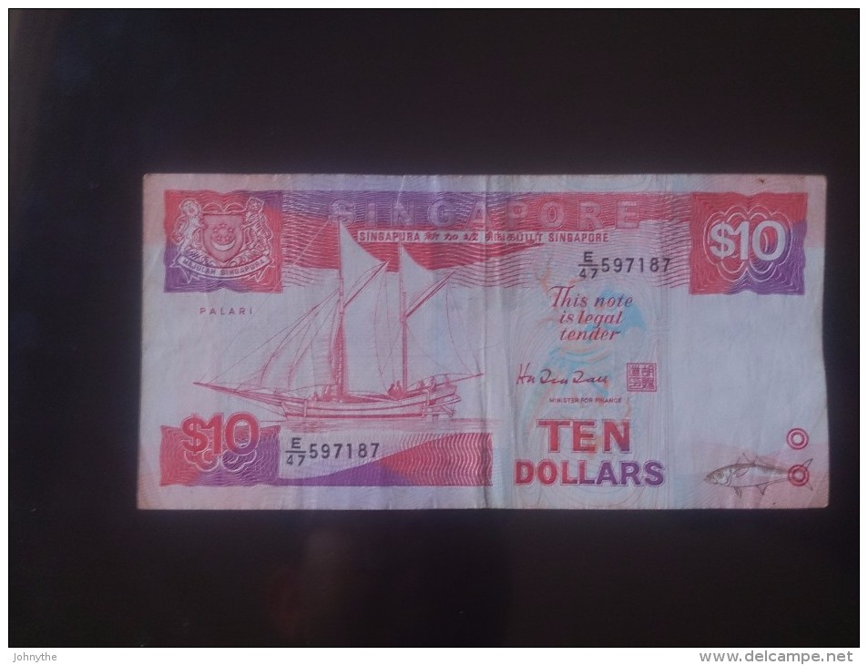 Singapore 10 Dollars Used - Singapour