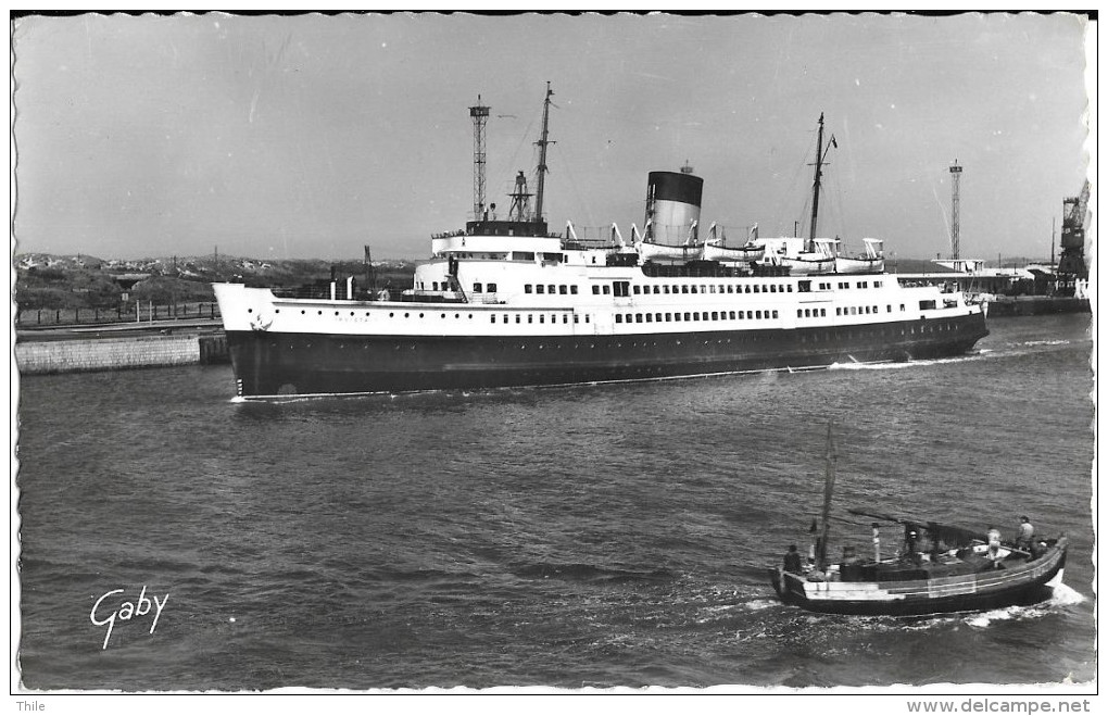 CALAIS - L'INVICTA Quitte Le Port De Calais - Calais