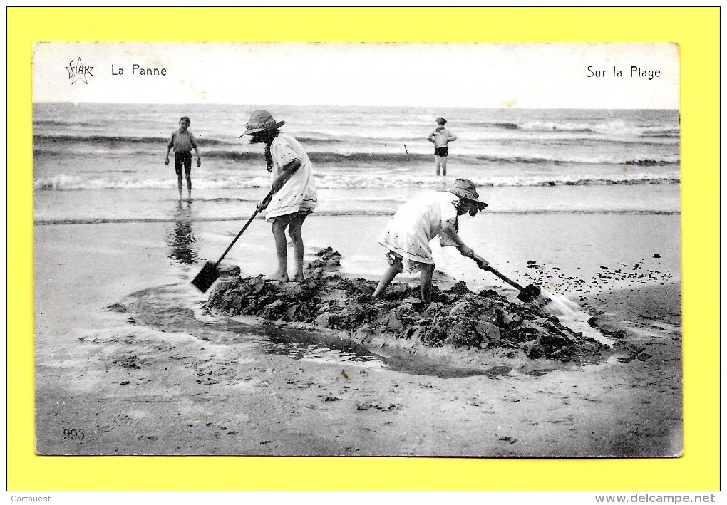 CPA De Panne - La Panne - Enfant Sur La Plage - De Panne