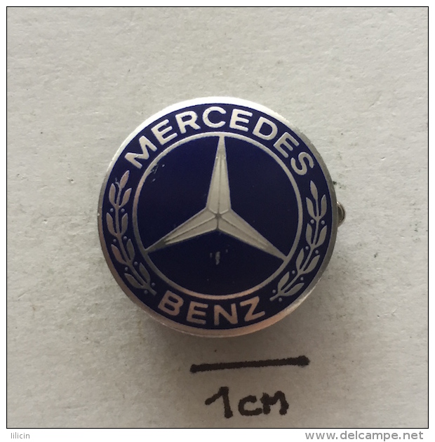 Badge (Pin) ZN002155 - Automobile (Car) Truck (Lastkraftwagen / Kamion) Mercedes-Benz - Mercedes