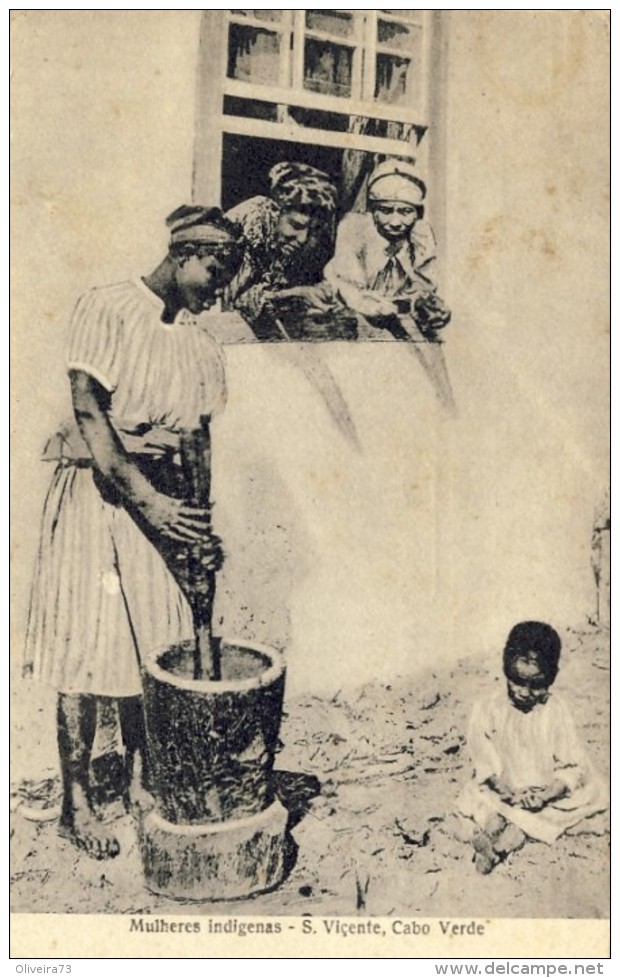 CABO VERDE, SÃO VICENTE, Mulheres Indigenas, 2 Scans - Cap Verde