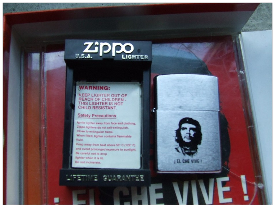 COFRET CD CHANSON CHE GUEVARA + zippo  effigie du che n° serie limitée