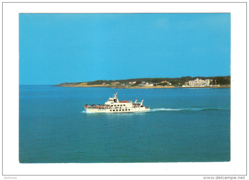 La Tranche Sur Mer: La Plage, Le Bateau Inter Iles "L'Ilienne" (16-1701) - La Tranche Sur Mer