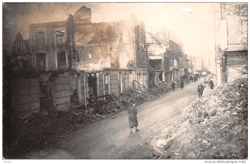 Lisieux Carte Photo Rue Du Carmel Ruines Guerre 1944 - Lisieux