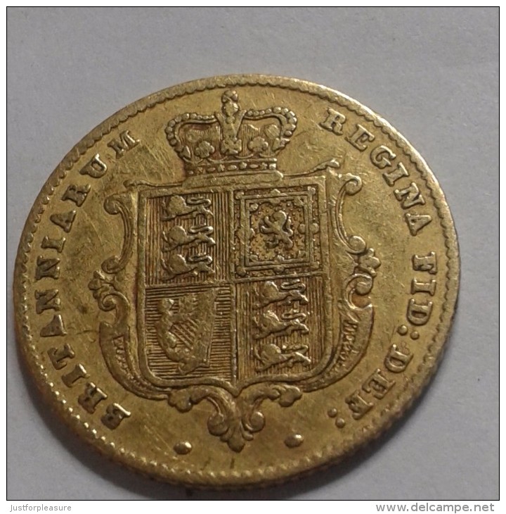 RARE : 1853 HALF  SOVEREIGN GOLD COIN FROM VICTORIA - 1/2 Sovereign