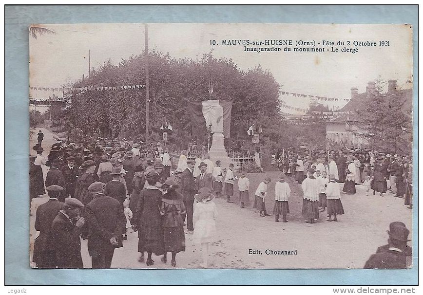 CPA - Mauves-sur-Huisne (61) - 10. Inauguration Du Monument - Le Clergé - Edit. Chouanard - Other & Unclassified