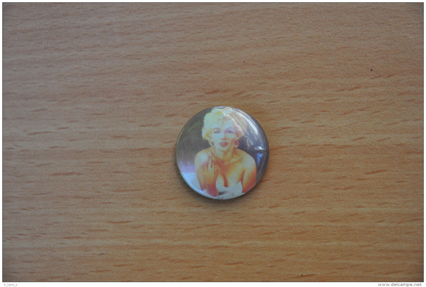 REF Y2  : Badge Ancien Epok 1980 Punk Pop Hard Rock Pin's Marylin Monroe Marilyn - Musique