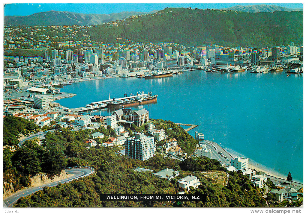 From Mt Victoria, Wellington, New Zealand Postcard Posted 1982 Stamp - Nuova Zelanda