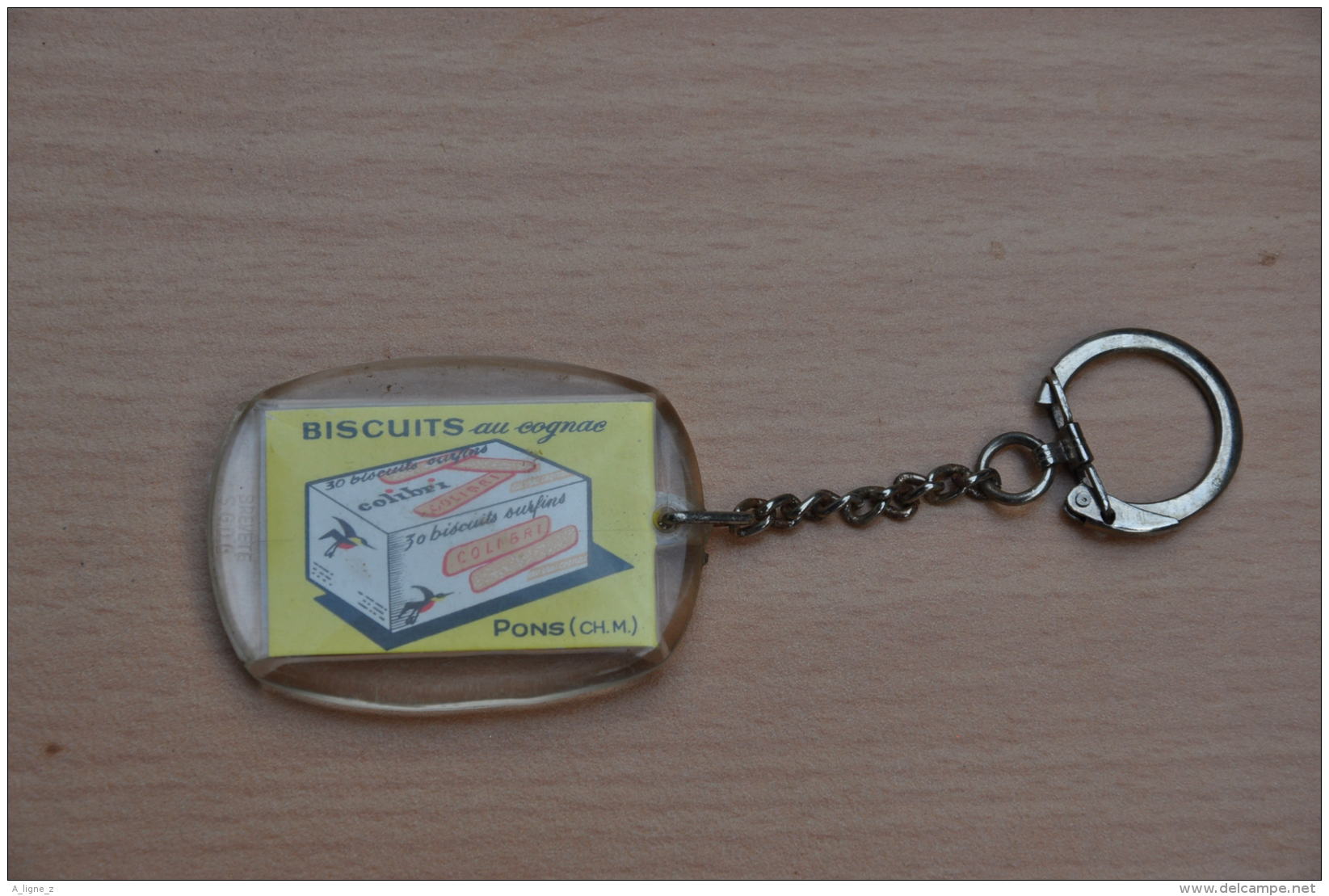 REF PC 005  : Porte Clefs Année 1960 COLIBRI Biscuits Au Cognac PONS 17 - Porte-clefs