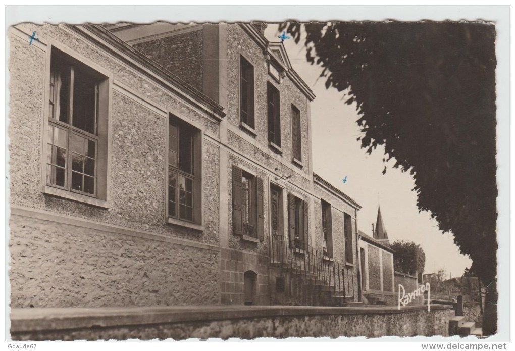 SANTENY (94) - LA MAIRIE ET LES ECOLES - Santeny