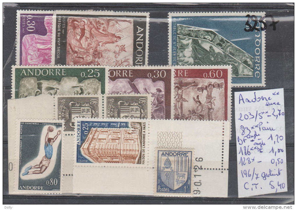 TIMBRES DE L ANDORRE  ** LUXE  NR 203/5**83PAIRE**BF ANGLE -186BF**-128*-213**236**-317A**-X2  FEUILLETS COTE  15.9&euro - Neufs