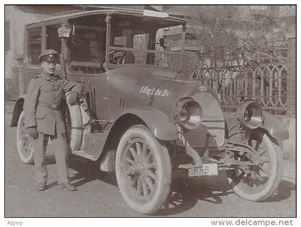 Carte Photo Allemande à Localiser - Voiture FIAT - Soldats Allemands - 1. Bay. Landw. Div. - Feldpost - Guerre 14/18 - Guerra 1914-18